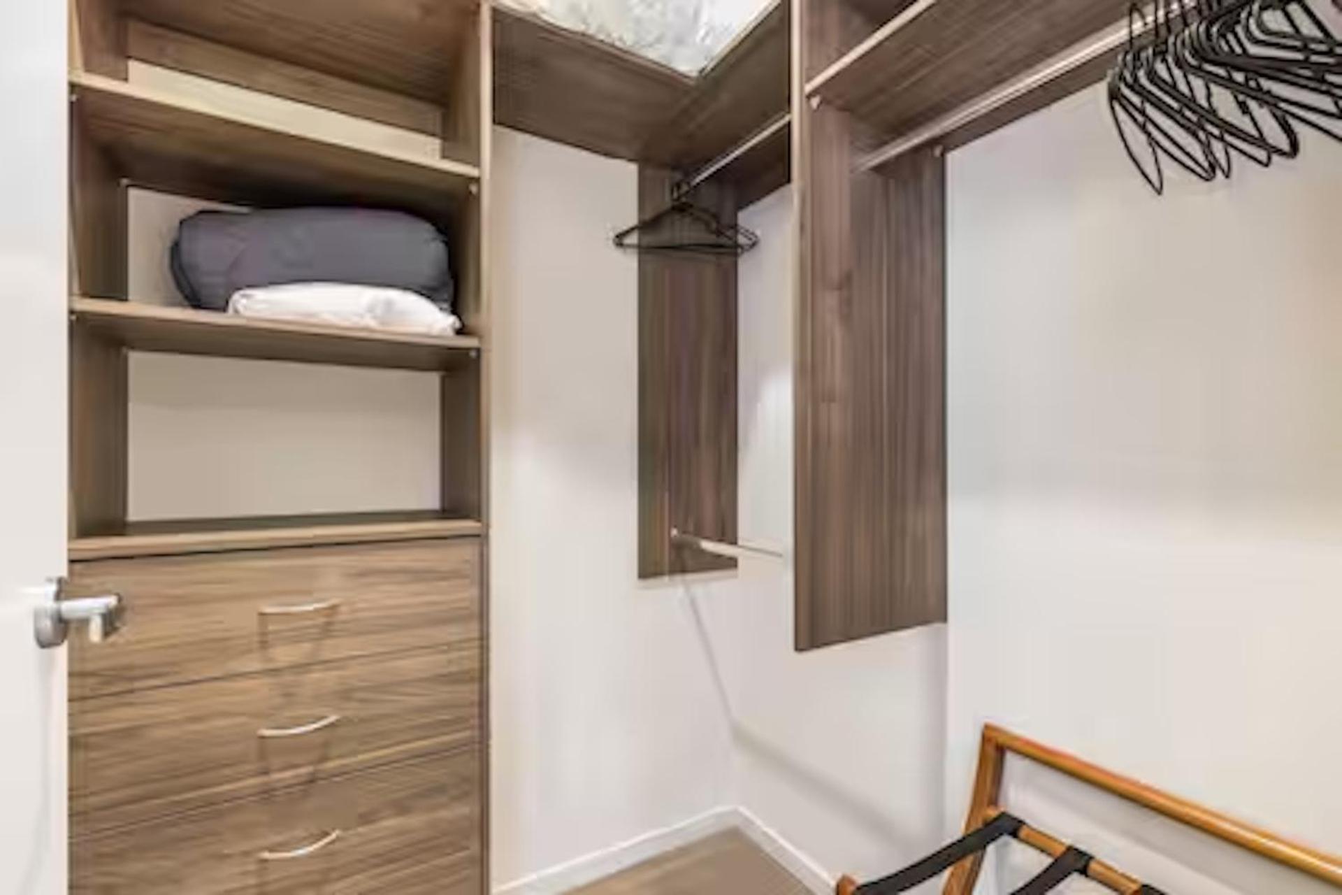 Apartment Park Ave Retreat - 3 Carparks, Wifi, Bbq, King Bed