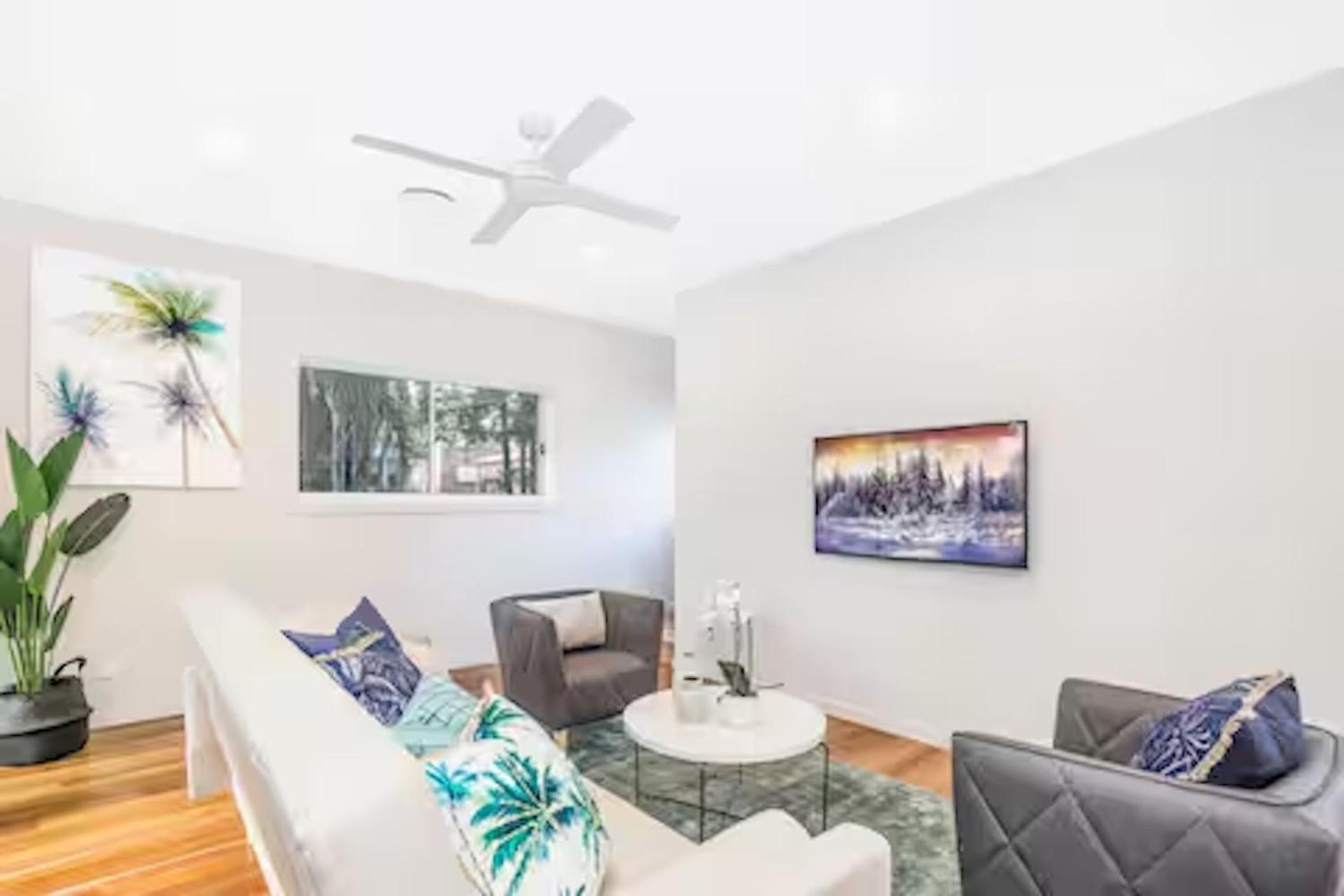 Park Ave Retreat - 3 Carparks, Wifi, Bbq, King Bed Apartment *