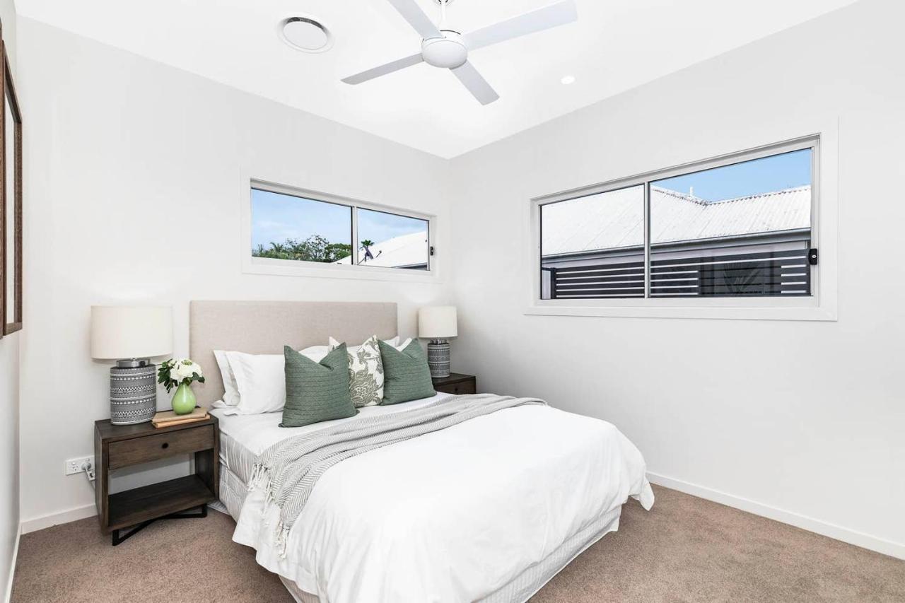 Park Ave Retreat - 3 Carparks, Wifi, Bbq, King Bed * Brisbane