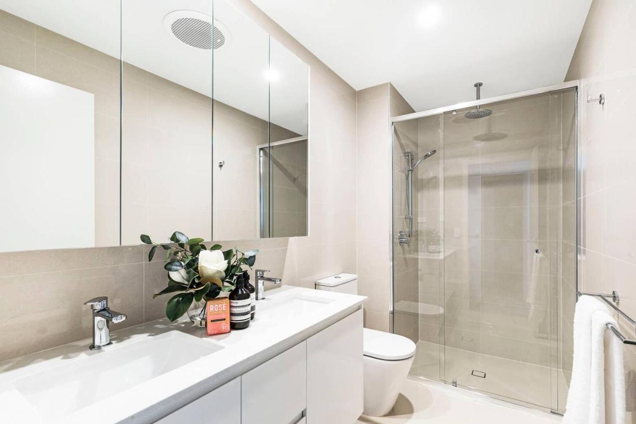 Park Ave Retreat - 3 Carparks, Wifi, Bbq, King Bed Apartment